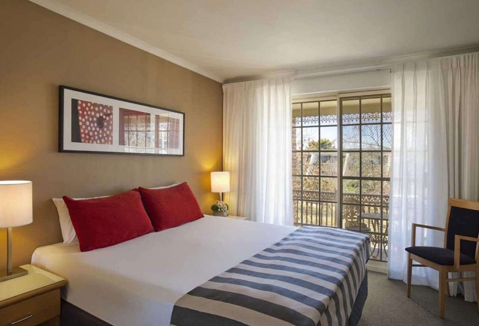 Adina Serviced Apartments Canberra Kingston Bagian luar foto