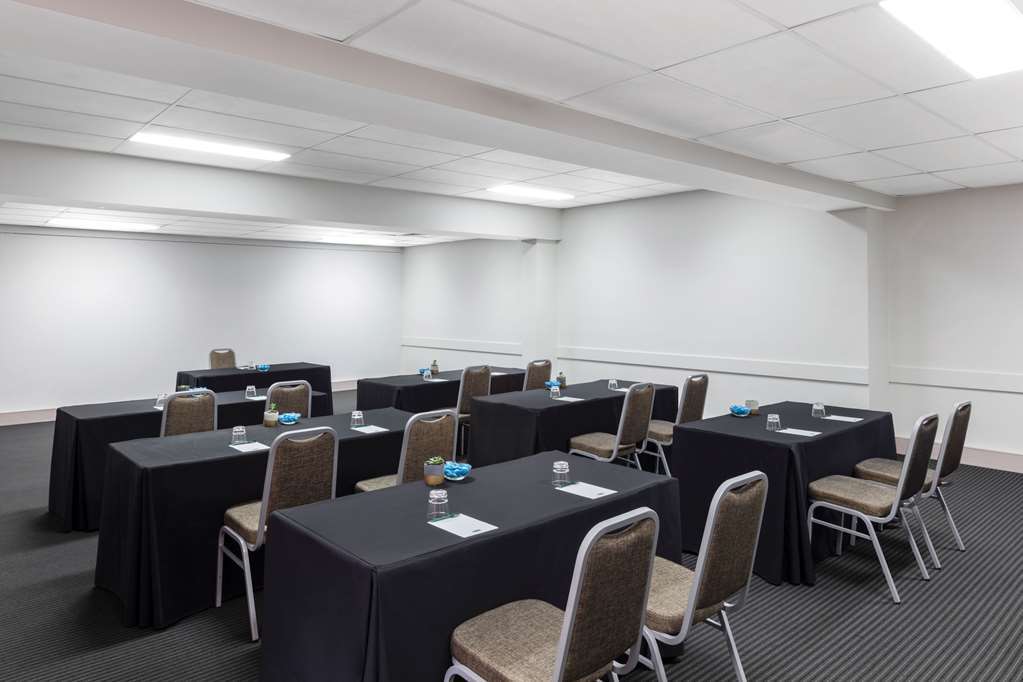 Adina Serviced Apartments Canberra Kingston Bagian luar foto