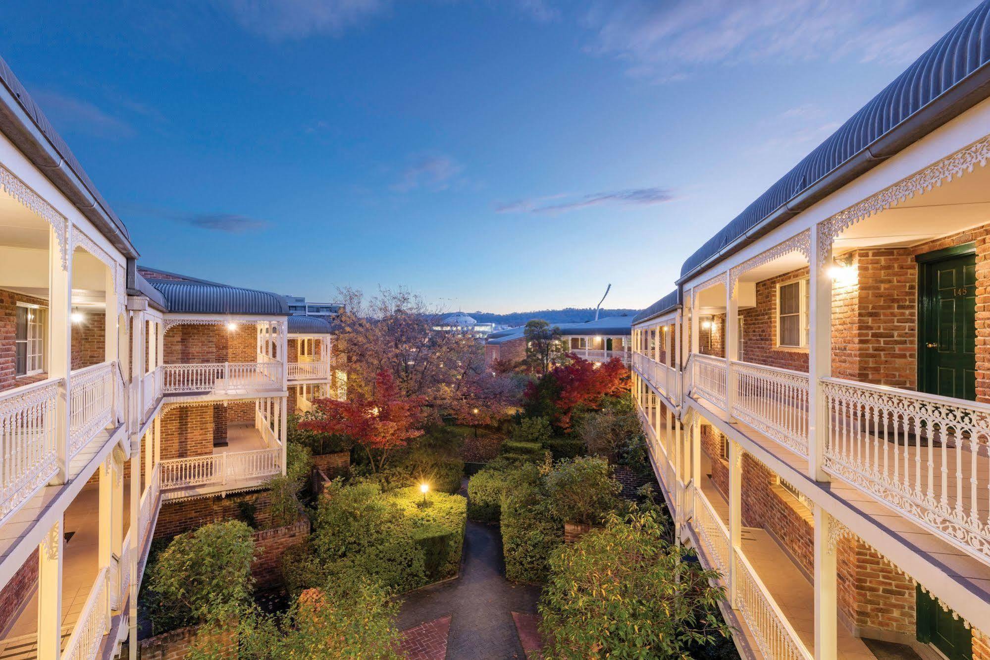 Adina Serviced Apartments Canberra Kingston Bagian luar foto